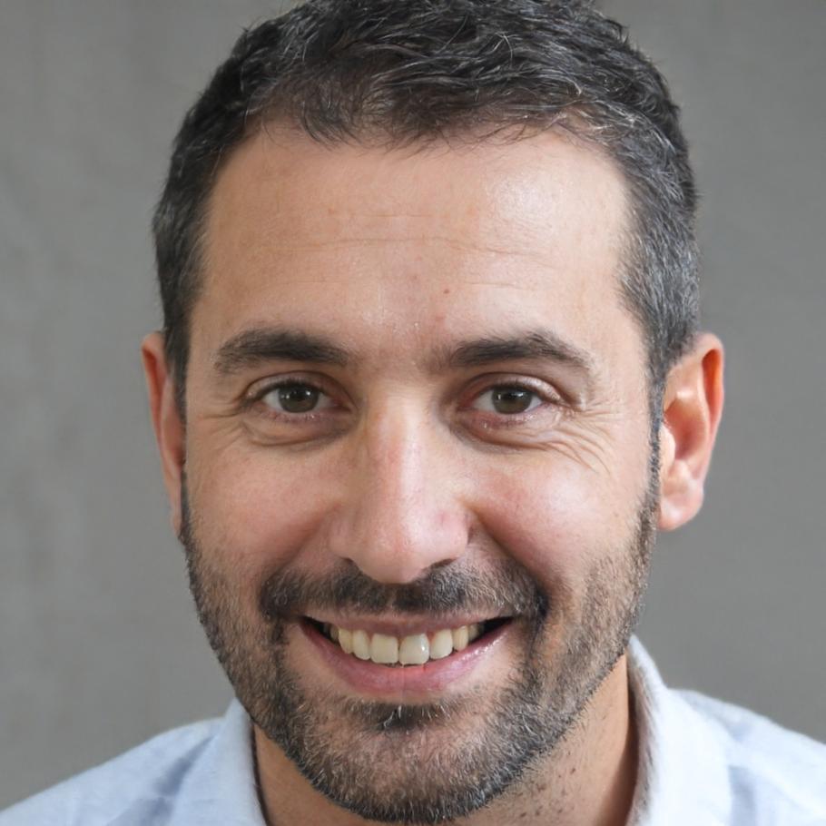 Dimitar Kostov teaching financial planning